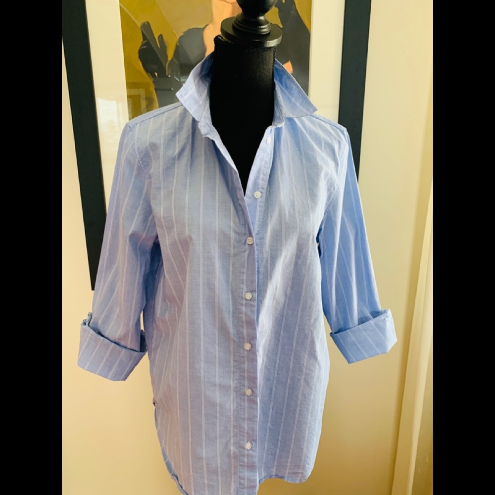 H&M blue & white button down shirt size 4